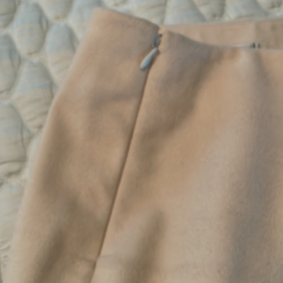 Guy Laroche Paris cream cashmere skirt sz 4 - Picture 5 of 5